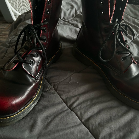 Marke NIIH So Bouncy Black and Red Unisex Boots main image 9